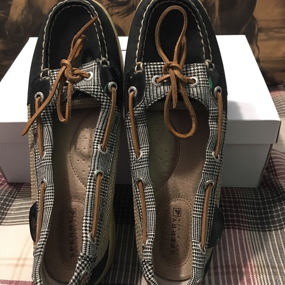 Women’s Sperry - Picture 2 of 2